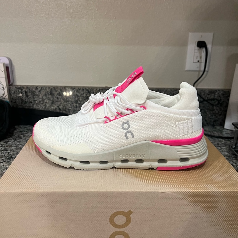 On Running Women's Sneakers in White and Pink